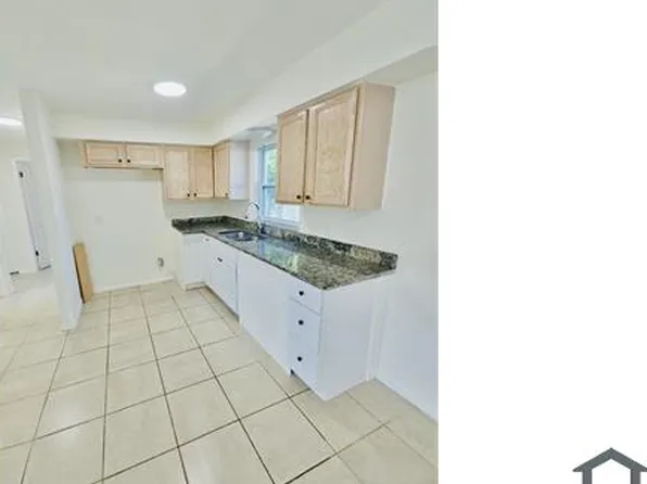 320 S Grosse Ave Unit A, Tarpon Springs, FL 34689