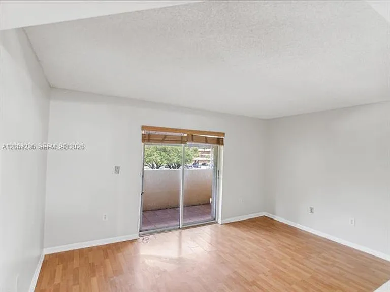 390 NW 86th Pl #Townhouse 201 — Photo 34