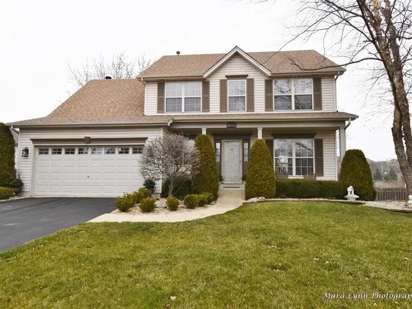 1856 Diamond Creek Ln, Aurora, IL 60503