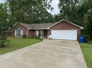 1208 Brinwood Pl, Livingston, TX 77351