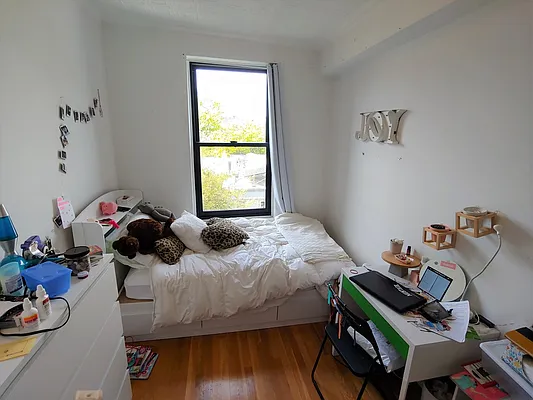 Rented by Halstead Real Estate | media 8