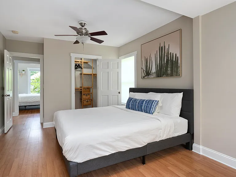 131 E Oakland Ave — Photo 15