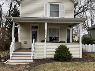 832 Wisconsin Ave, Saint Joseph, MI 49085