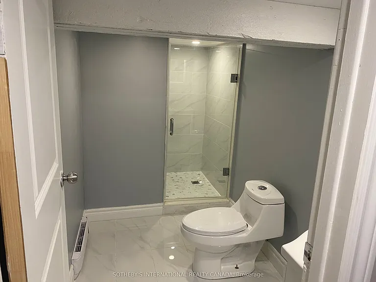 647 Vaughan Rd #BASEMENT — Photo 6