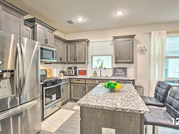 3rd image of 6112 Tawakoni Ln