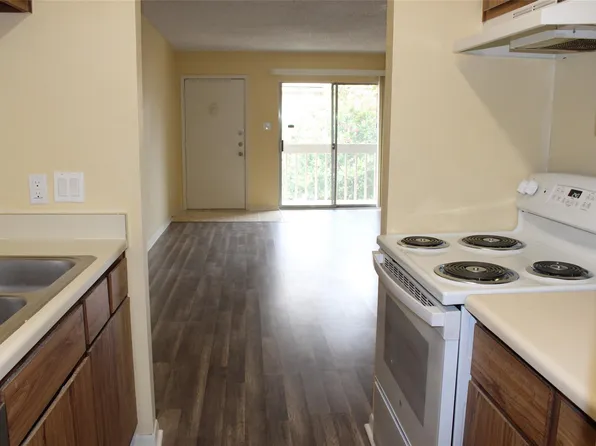 3919 Fairmont Pkwy APT 200, Pasadena, TX 77504