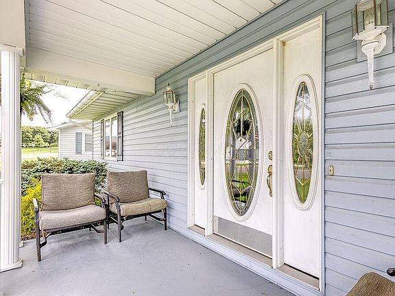 3rd image of 1080 Apple Valley Dr