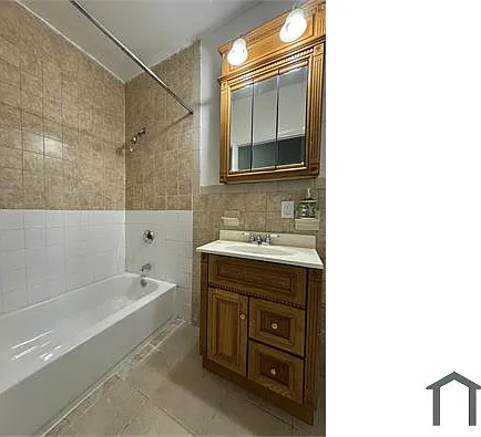 5 Sutton St #3A — Photo 8