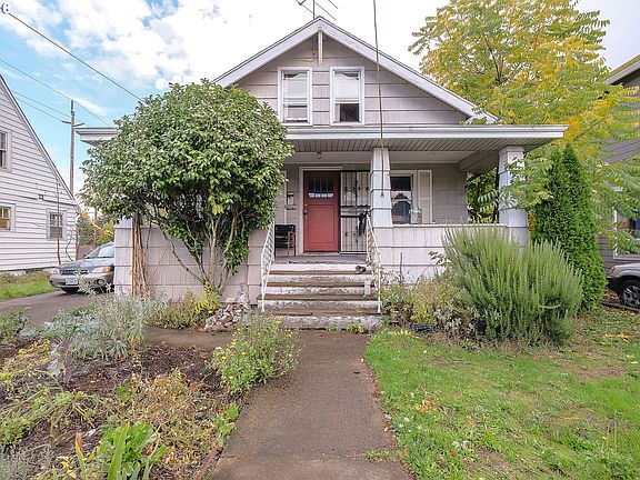 3rd image of 6712 N Montana Ave
