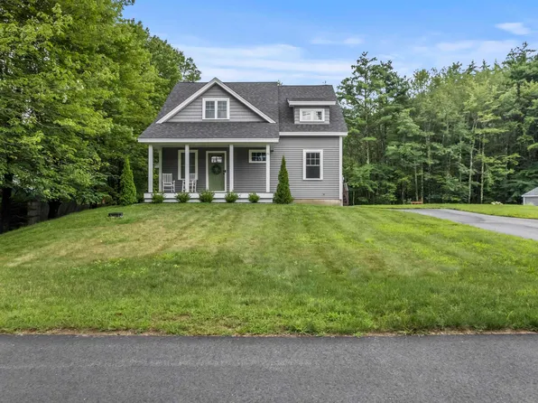 26 Cemetery Road, Somersworth, NH 03878