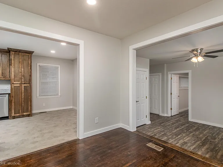1103 W University Blvd — Photo 9