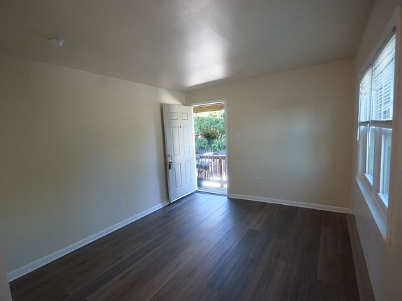 4th image of 421 N Broad St APT 4