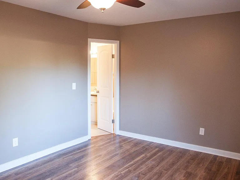 2820 Parklake Dr — Photo 8