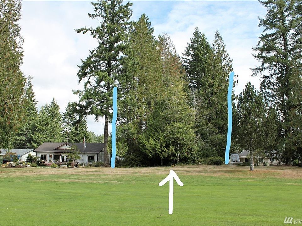 Lines are approximate - taken from the fairway looking back at the lot. The Pro Shop is the next building to the right just outside of this photo! 