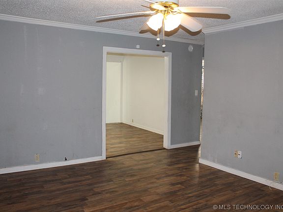 5th image of 315 W Tyler Ave