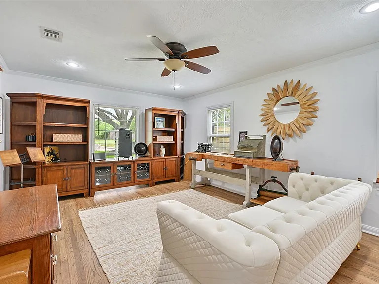 3805 Ridgewood St — Photo 15