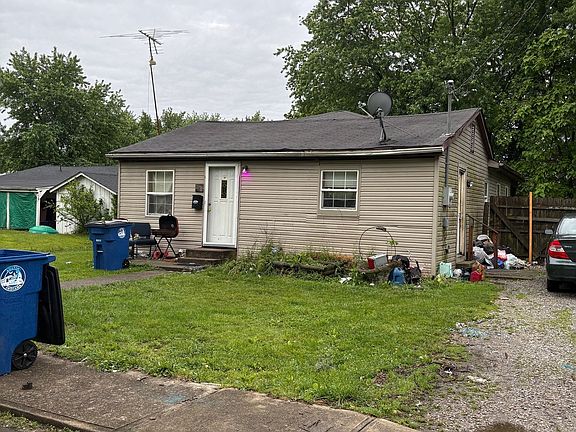 5th image of 1118 Wade St