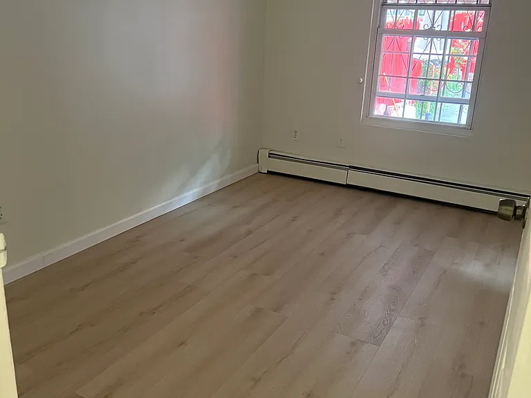 2111 Grand Ave #1 — Photo 7