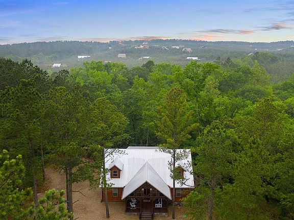 4th image of 299 Poplar Cir