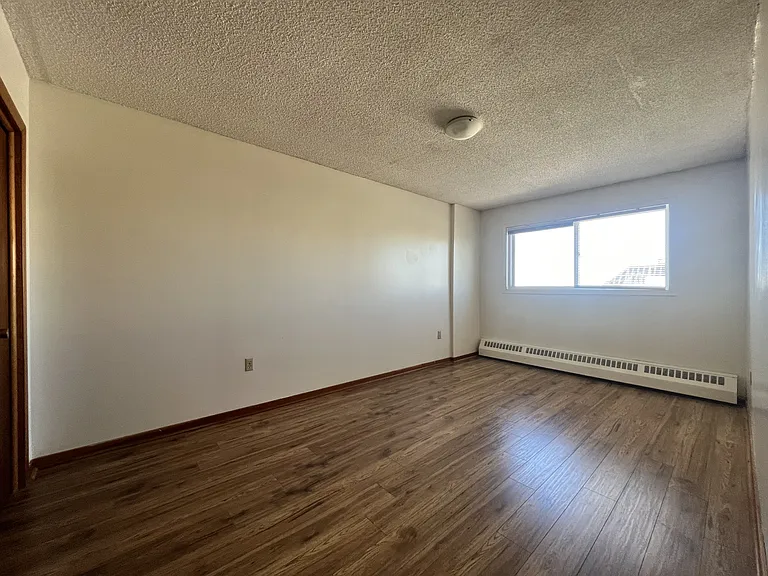 2249 Cornwall St — Photo 14