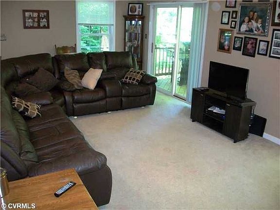 5th image of 1050 Springside Ct