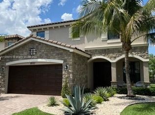 8893 Willow Cove Ln, Lake Worth, FL 33467