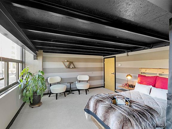 4th image of 2020 Washington Ave Unit 101