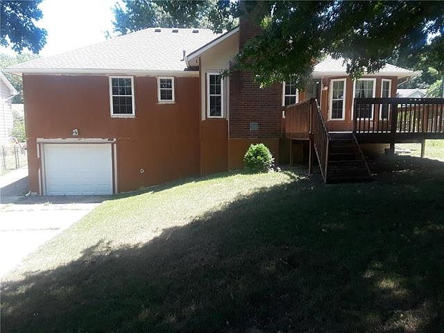 2nd image of 2104 N Colony Ln