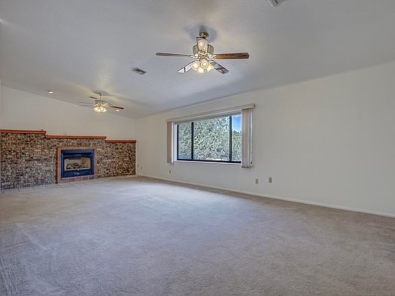 5th image of 2609 W Palmer Dr