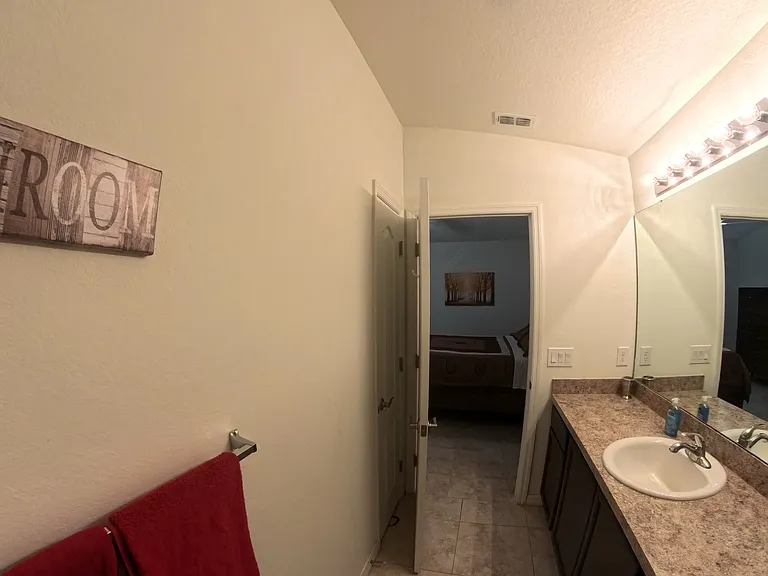 25283 Canterbury Dr — Photo 43