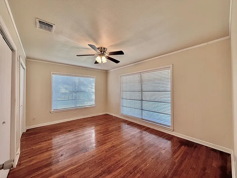 1224 Academy St — Photo 10