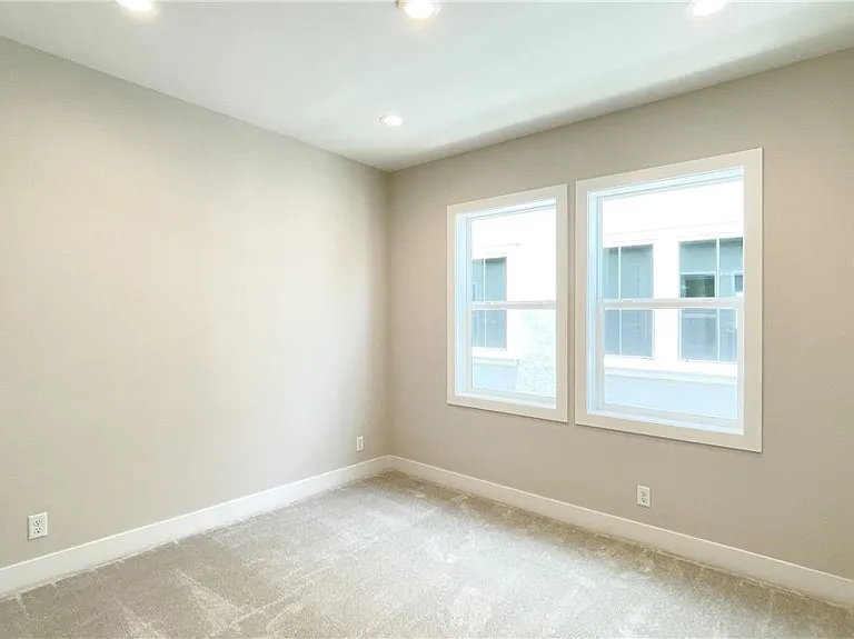 101 Walworth — Photo 27