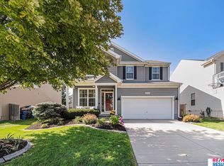 8828 S 163rd St, Omaha, NE 68136