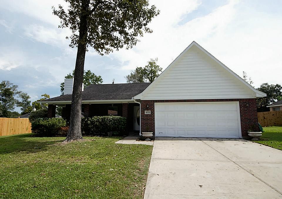 1st image of 16779 Cottonwood Ln