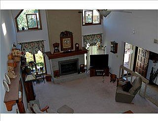 5th image of 19300 Montrose Dr