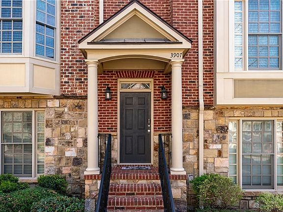 4th image of 3907 High Dove Way SW