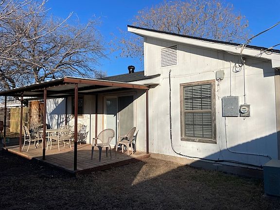 3rd image of 1818 Poplar St