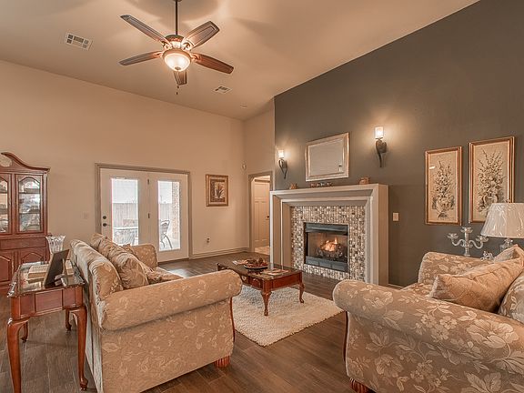 4th image of 19504 Talavera Ln