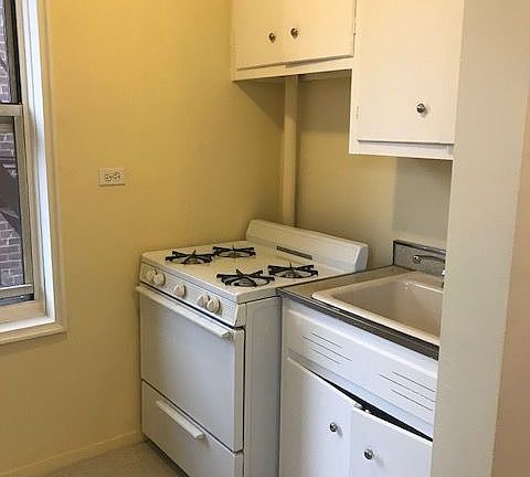 4th image of 3200 Netherland Ave #4