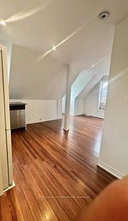 3rd image of 660 Crawford St Floor 3