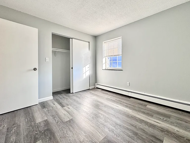 128 North St #10 — Photo 11
