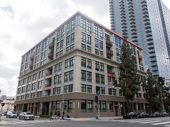 2nd image of 330 W 11th St APT C09