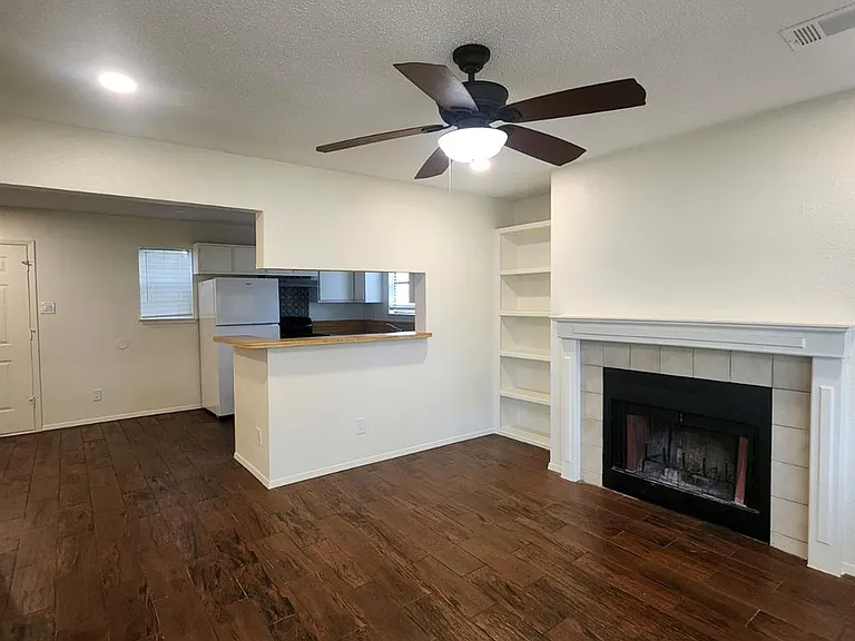 2908 Jadewood Ct #A — Photo 2
