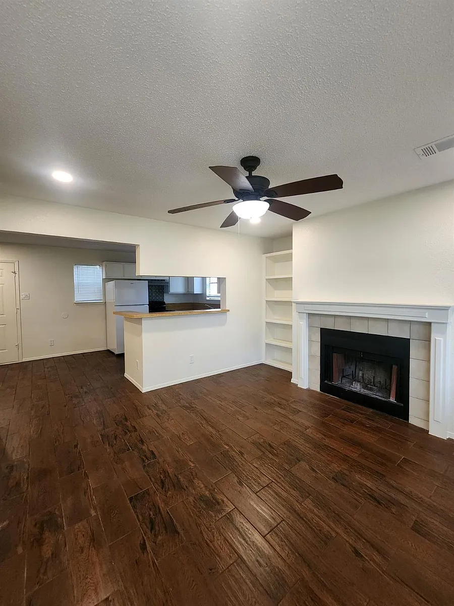 Building Photo - 2908 Jadewood Ct #A