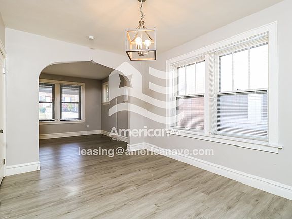 1143733_005_dining_room_14215436.jpg