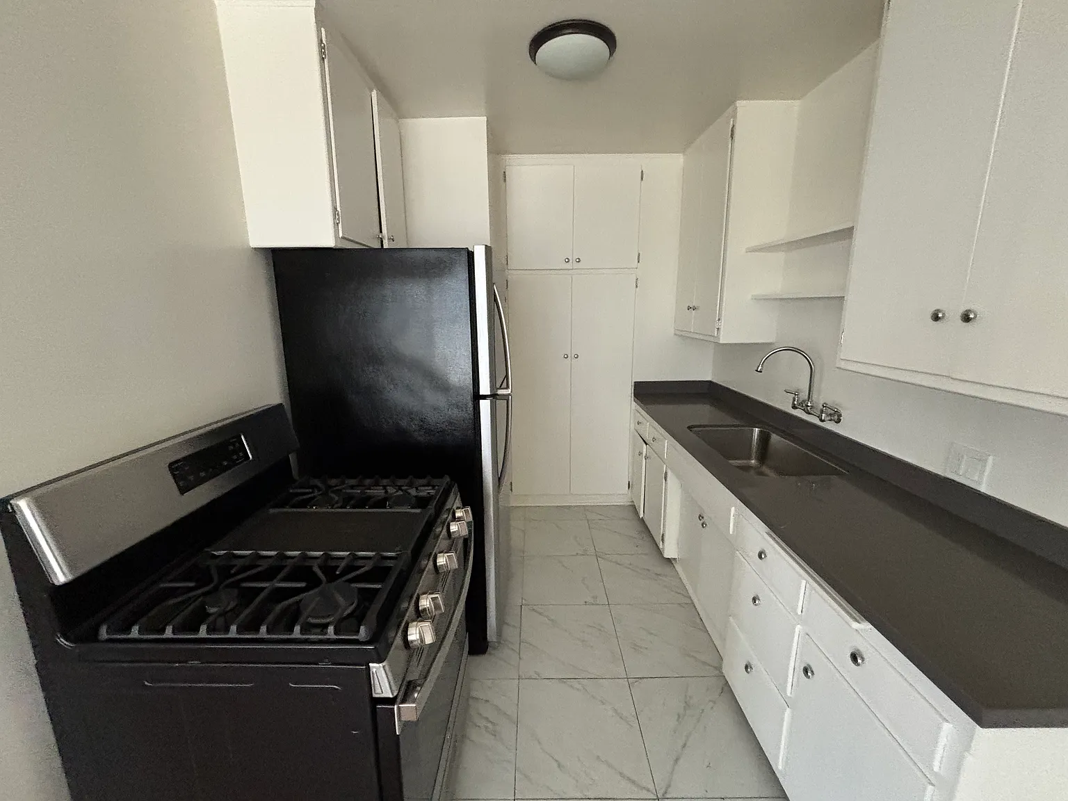 1 bed, 900 sqft, $2,695 — Photo 4