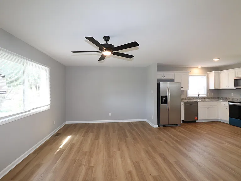 115 Lynwood Dr — Photo 4