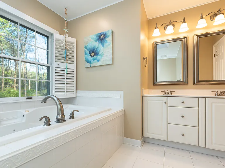 13576 Highland Rd — Photo 98