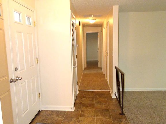 3rd image of 4655 Reimann St NE