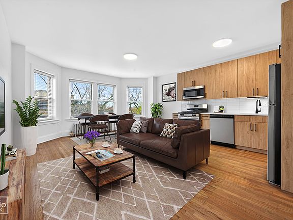 5th image of 6308 N Artesian Ave #1